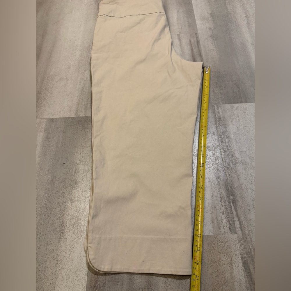 Women's Cream Capris - Picture 5 of 9